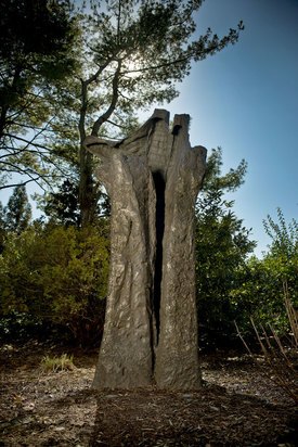 Image of Magdalena	Abakanowicz's 'Hand Like Tree: Cecyna'